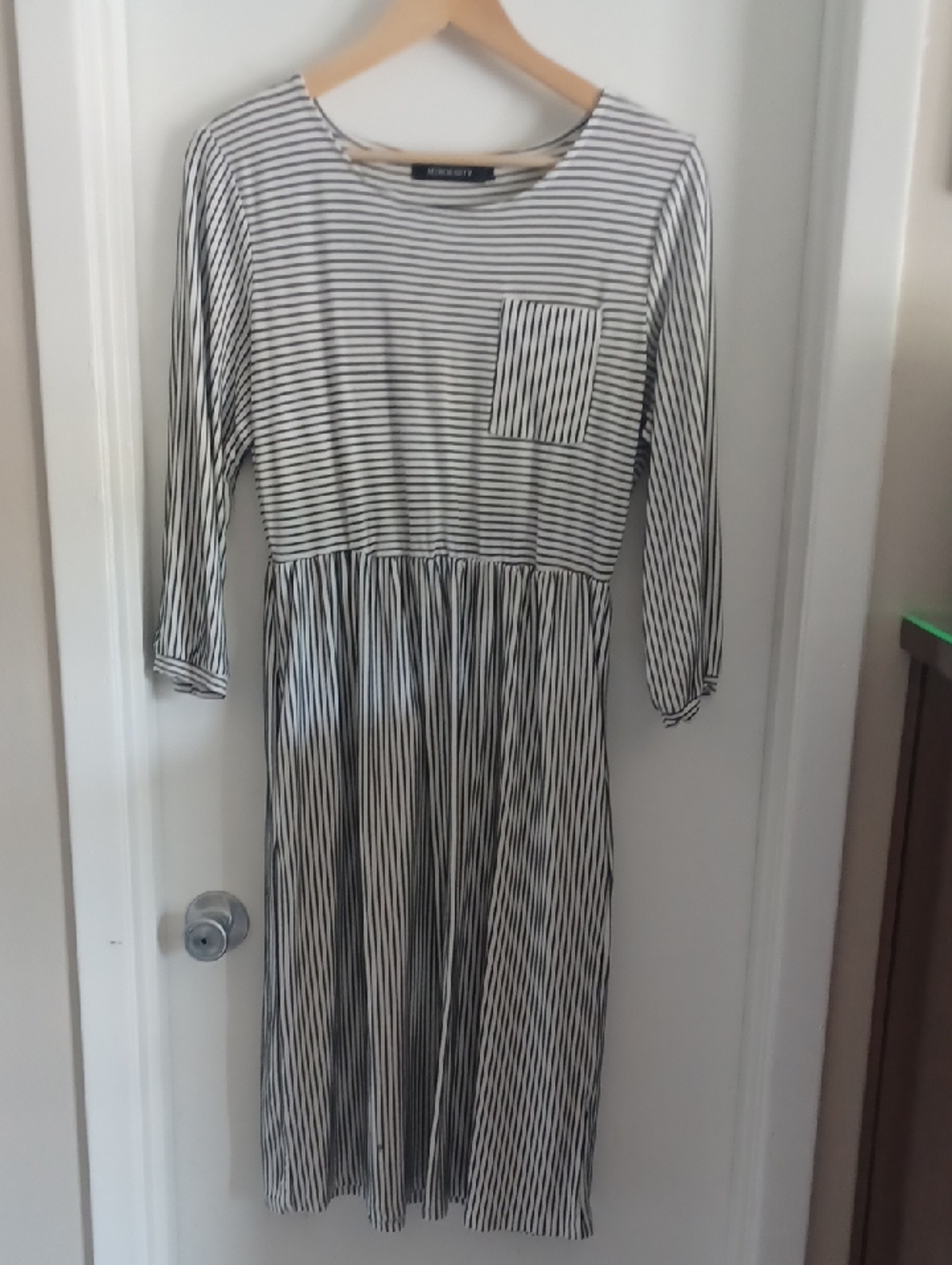 Merokeety Striped Pocket Midi Dress in Black and White With Inseam Pockets